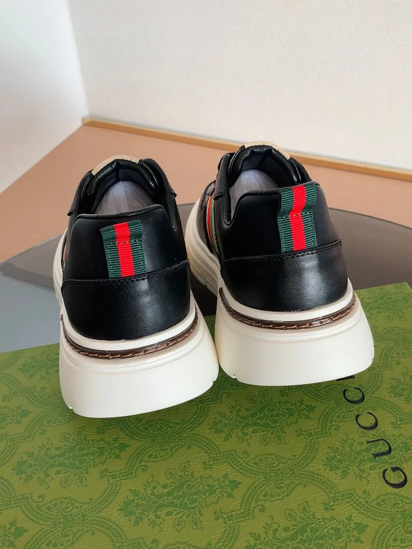 Factory price 400. The new GUCCI (Gucci) is launched at the same time, new men's shoes, 😘fabrics are selected imported cowhide, lining: sheepskin lining. 👍🏿 High-end ☄️ air-cushion molded anti-slip rubber outsole, exquisite lines, simple and elegant, comfortable and high-end for leisure travel. Code number: 38 to 44 (45 can be customized and cannot be returned or exchanged)